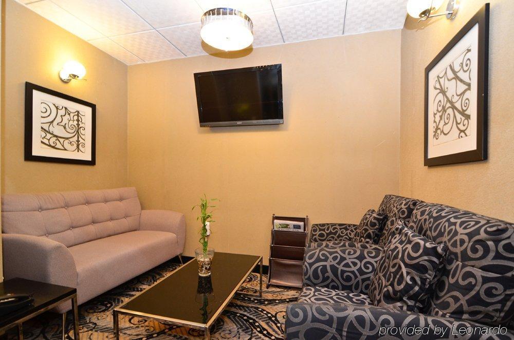 Hotel Envy Inner Harbor 3*