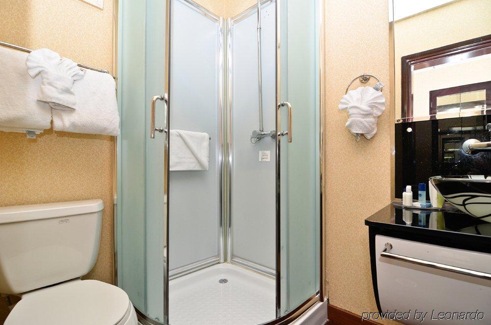Envy Inner Harbor Hotel 3*