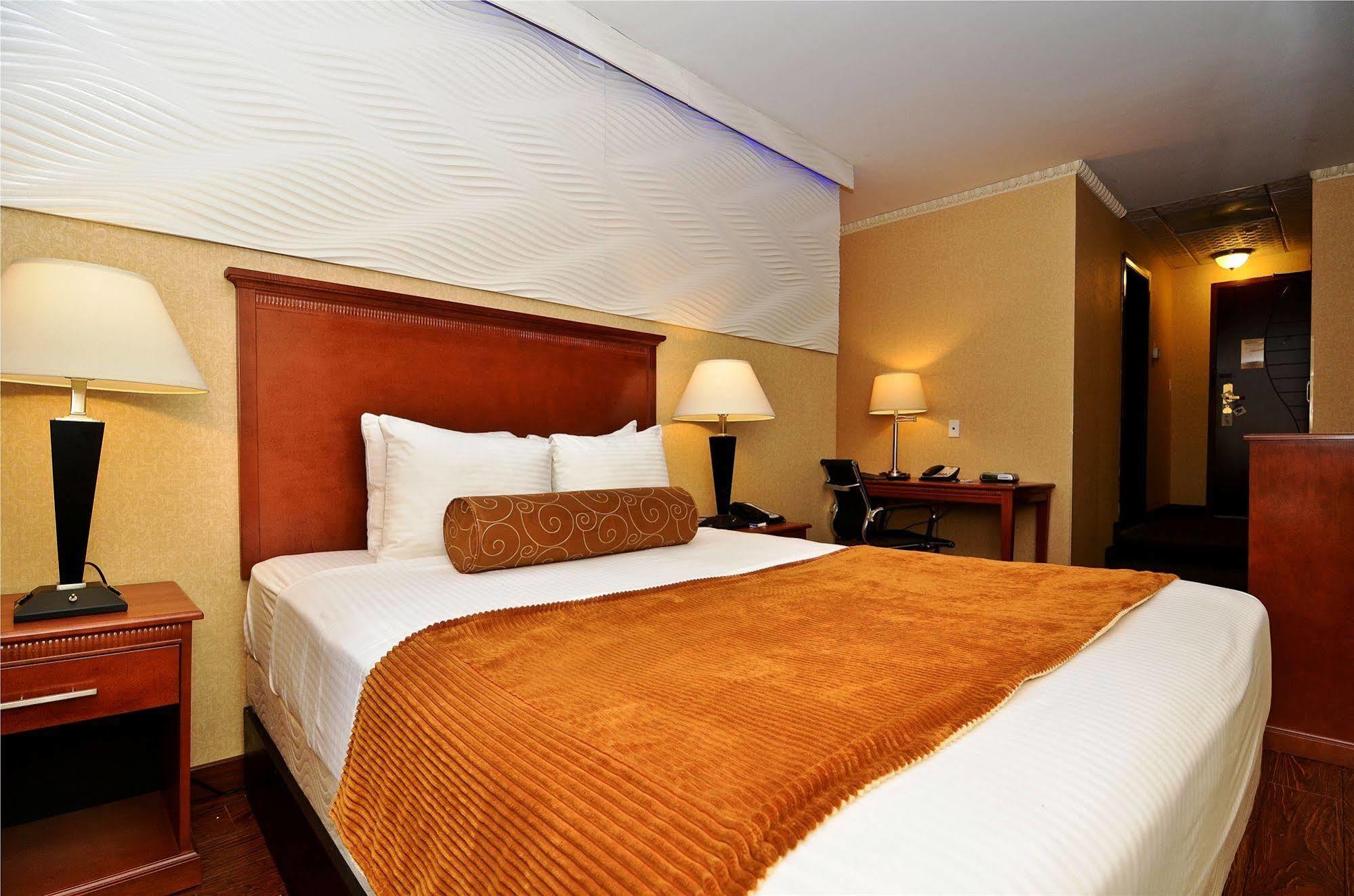 Hotel Envy Inner Harbor Baltimore